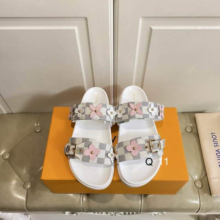 Picture of Louis Vuitton Slippers _SKULVsz35-40Y0506416